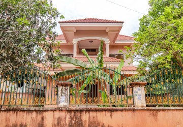 6 Bedroom Villa For Rent - Slor Kram, Siem Reap thumbnail