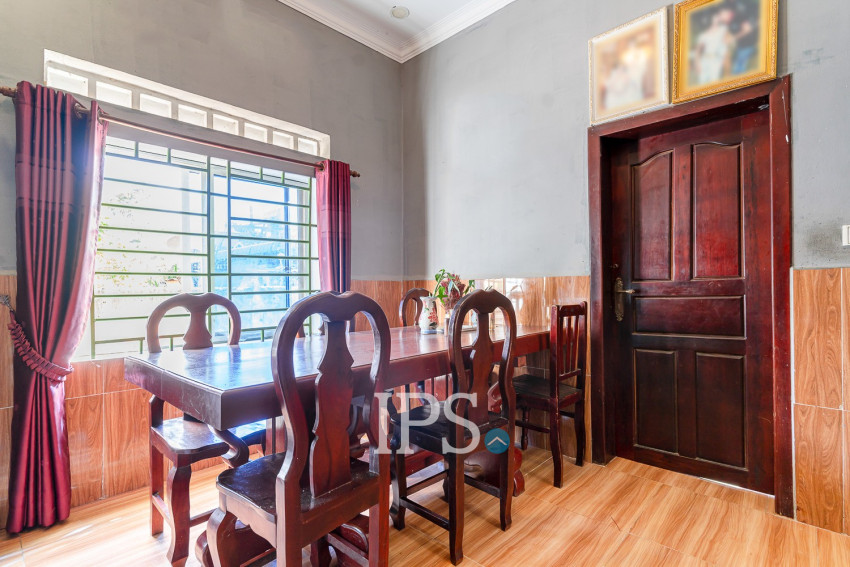 5 Bedroom House For Sale - Sala Kamreuk, Siem Reap