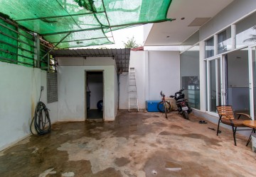 3 Bedroom House Compound For Rent - Sangkat Siem Reap, Siem Reap thumbnail