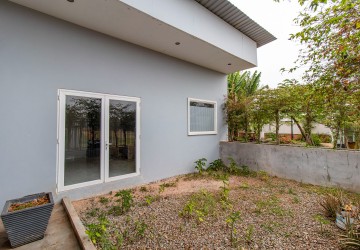 3 Bedroom House Compound For Rent - Sangkat Siem Reap, Siem Reap thumbnail