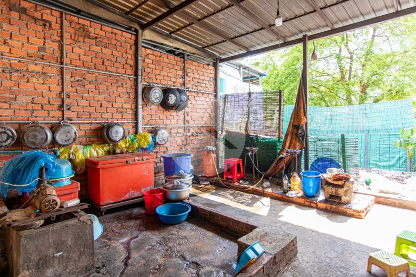 1 Bedroom Commercial House For Sale - Kouk Chak, Siem Reap