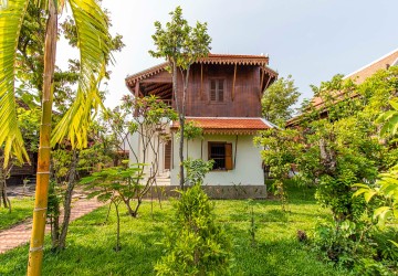 4 Bedroom Wooden Villa For Rent - Slor Kram, Siem Reap thumbnail