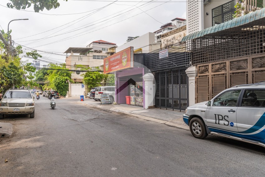 700 Sqm Commercial Land For Rent - Boeung Trabek, Phnom Penh