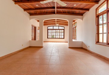 9 Bedroom French Villa For Sale - Sra Ngae, Siem Reap thumbnail