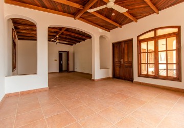 9 Bedroom French Villa For Sale - Sra Ngae, Siem Reap thumbnail