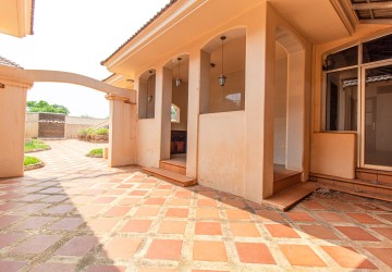 9 Bedroom French Villa For Sale - Sra Ngae, Siem Reap thumbnail