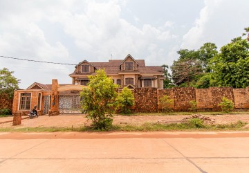 9 Bedroom French Villa For Sale - Sra Ngae, Siem Reap thumbnail