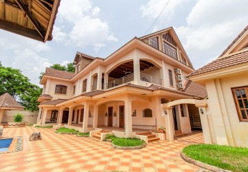 9 Bedroom French Villa For Sale - Sra Ngae, Siem Reap thumbnail