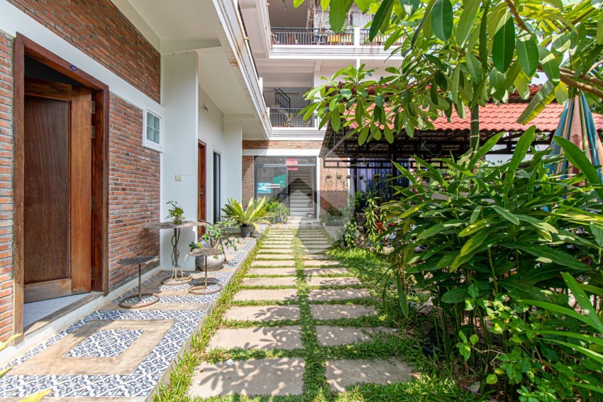 11 Bedroom Guesthouse For Rent - Slor Kram, Siem Reap