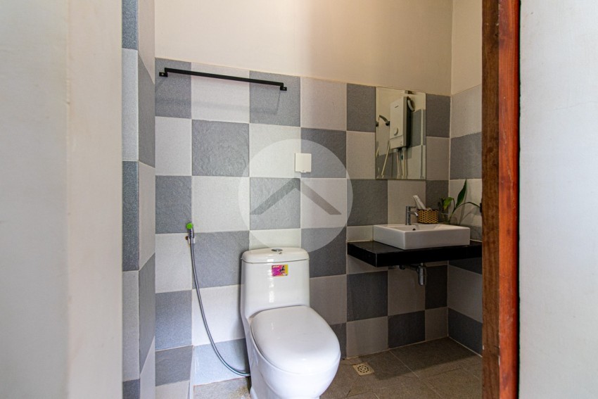 11 Bedroom Guesthouse For Rent - Slor Kram, Siem Reap