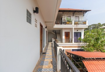 11 Bedroom Guesthouse For Rent - Slor Kram, Siem Reap thumbnail