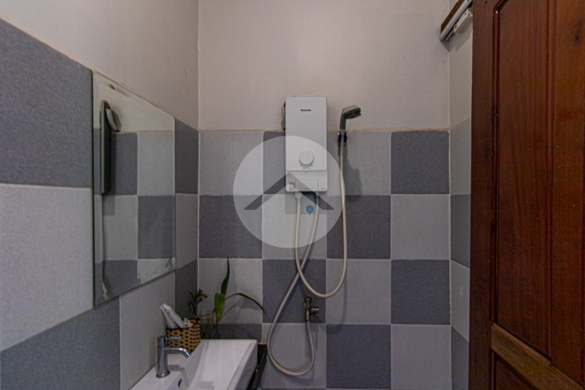 11 Bedroom Guesthouse For Rent - Slor Kram, Siem Reap