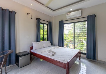 11 Bedroom Guesthouse For Rent - Slor Kram, Siem Reap thumbnail