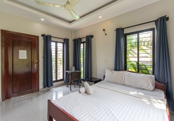 11 Bedroom Guesthouse For Rent - Slor Kram, Siem Reap thumbnail