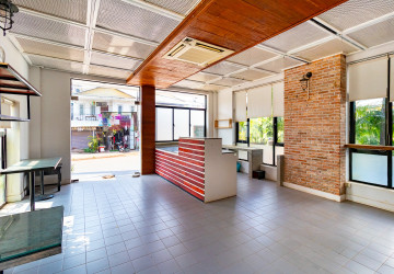 3 Bedroom Shophouse For Rent - Svay Dangkum, Siem Reap thumbnail