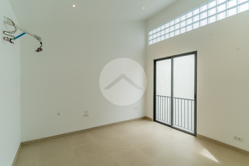 4 Bedroom Luxury Townhouse Type M For Sale - Veal Sbov, Phnom Penh