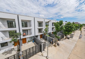 4 Bedroom Luxury Townhouse Type M For Sale - Veal Sbov, Phnom Penh thumbnail