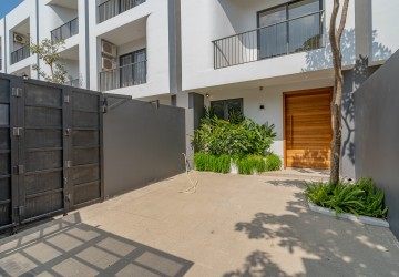 4 Bedroom Luxury Townhouse Middle Unit Type M For Sale in Veal Sbov, Phnom Penh thumbnail