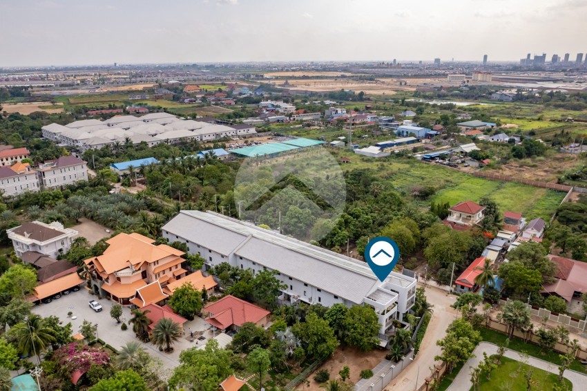 7 Bedroom Luxury Corner Villa For Sale - Veal Sbov, Phnom Penh