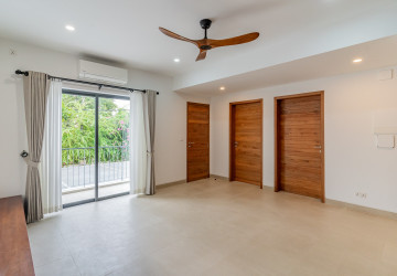 7 Bedroom Luxury Corner Villa For Sale - Veal Sbov, Phnom Penh thumbnail