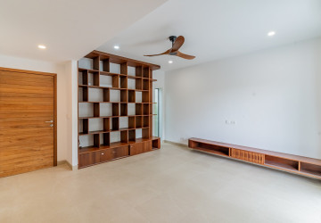 7 Bedroom Luxury Corner Villa For Sale - Veal Sbov, Phnom Penh thumbnail