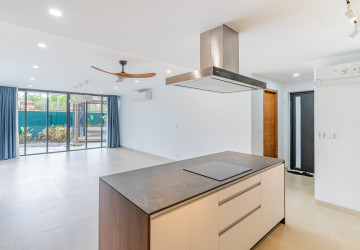 7 Bedroom Luxury Corner Villa For Sale - Veal Sbov, Phnom Penh thumbnail