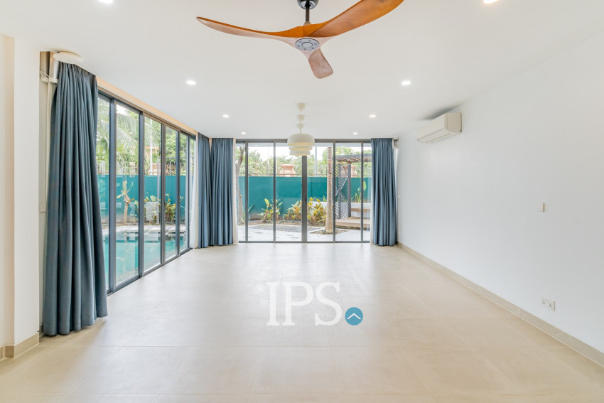 7 Bedroom Luxury Corner Villa For Sale - Veal Sbov, Phnom Penh