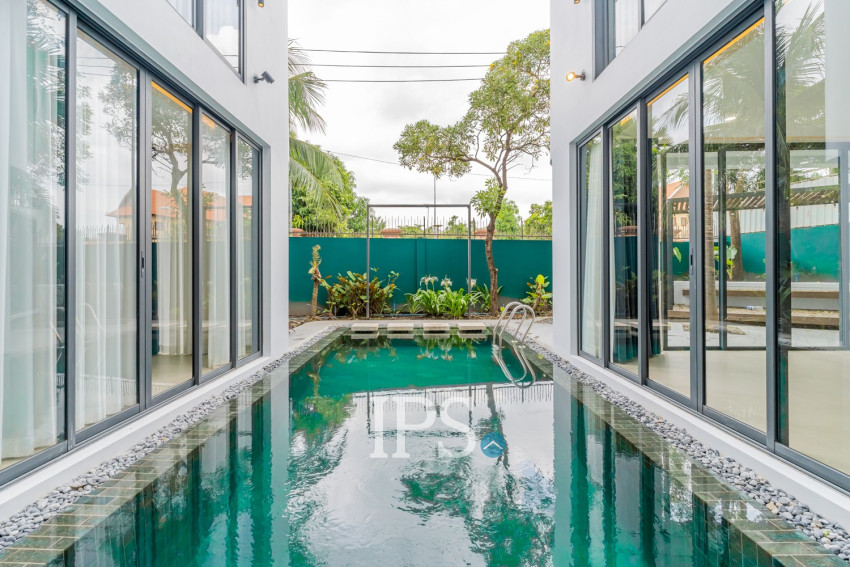 7 Bedroom Luxury Corner Villa For Sale - Veal Sbov, Phnom Penh
