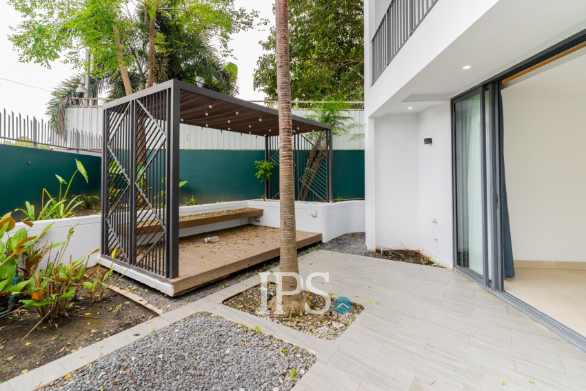 7 Bedroom Luxury Corner Villa For Sale - Veal Sbov, Phnom Penh