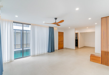 7 Bedroom Luxury Corner Villa For Sale - Veal Sbov, Phnom Penh thumbnail