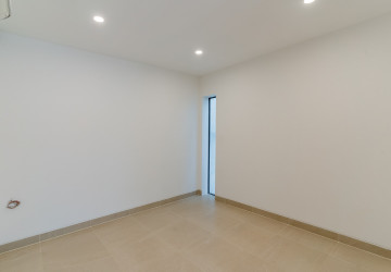 7 Bedroom Luxury Corner Villa For Sale - Veal Sbov, Phnom Penh thumbnail