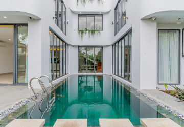 7 Bedroom Luxury Corner Villa For Sale - Veal Sbov, Phnom Penh thumbnail