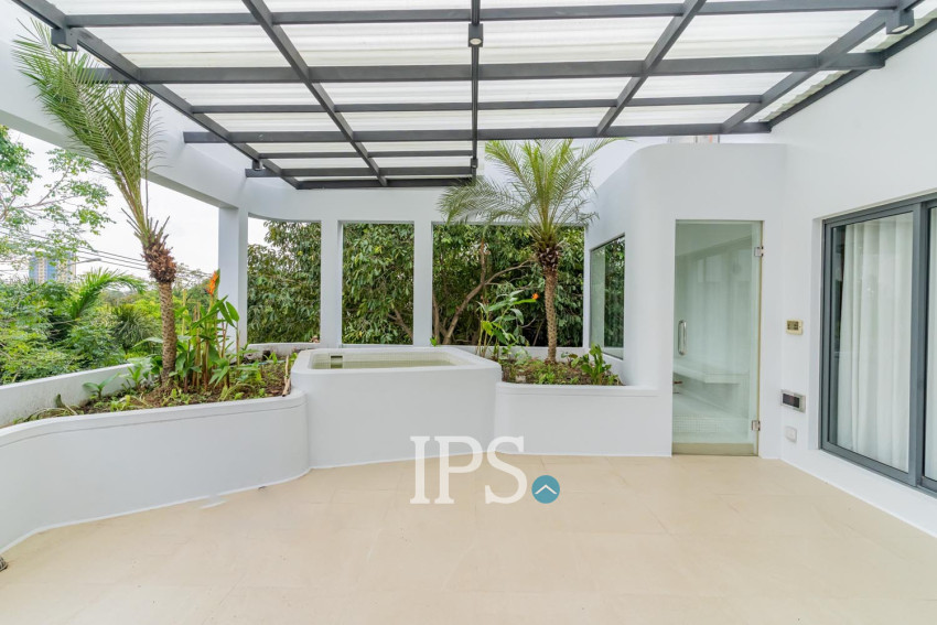 7 Bedroom Luxury Corner Villa For Sale - Veal Sbov, Phnom Penh