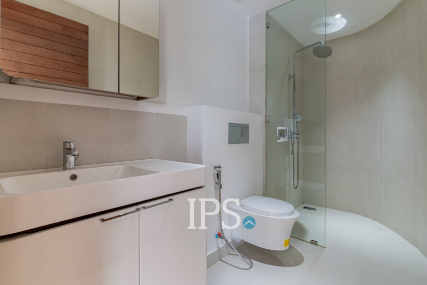 7 Bedroom Luxury Corner Villa For Sale - Veal Sbov, Phnom Penh