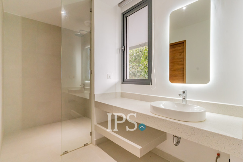 7 Bedroom Luxury Corner Villa For Sale - Veal Sbov, Phnom Penh