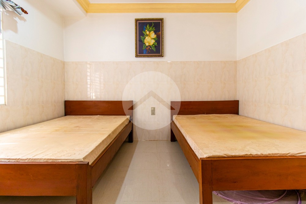 9 Bedroom Guesthouse For Rent - Svay Dangkum, Siem Reap - Image 11
