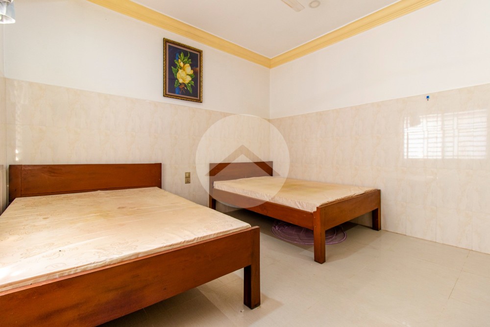 9 Bedroom Guesthouse For Rent - Svay Dangkum, Siem Reap - Image 12