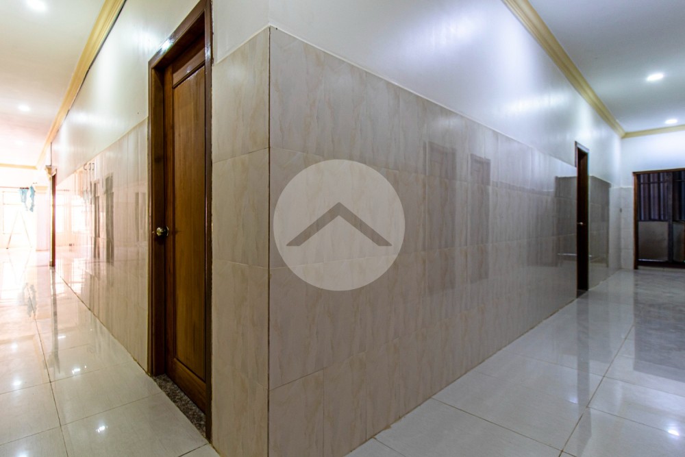 9 Bedroom Guesthouse For Rent - Svay Dangkum, Siem Reap - Image 10