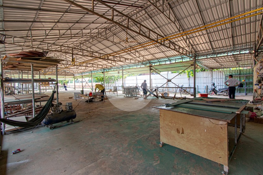 800 Sqm Warehouse For Rent - Slor Kram, Siem Reap