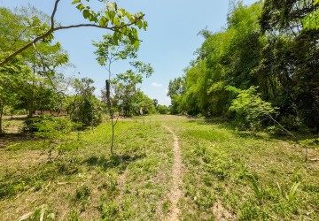 736 Sqm Residential Land For Sale - Kandaek, Prasat Bakong, Siem Reap thumbnail