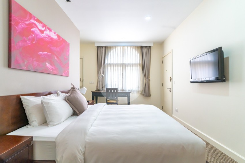 4 Bedroom Serviced Apartment For Rent - Wat Phnom, Phnom Penh