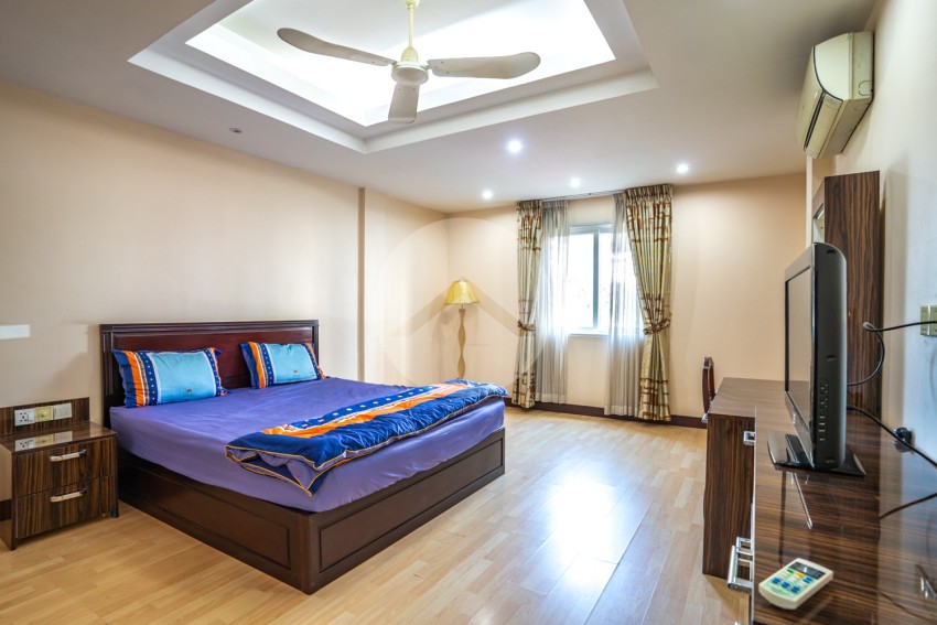 2 Bedroom Serviced Apartment For Rent - BKK1, Phnom Penh