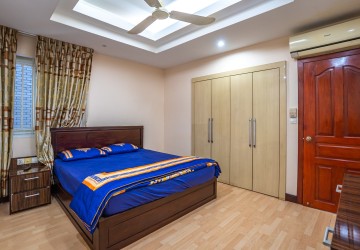 2 Bedroom Serviced Apartment For Rent - BKK1, Phnom Penh thumbnail