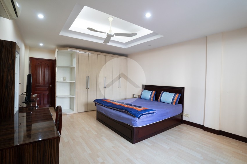 2 Bedroom Serviced Apartment For Rent - BKK1, Phnom Penh