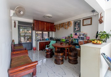 2 Bedroom Shophouse For Rent - Slor Kram, Siem Reap thumbnail