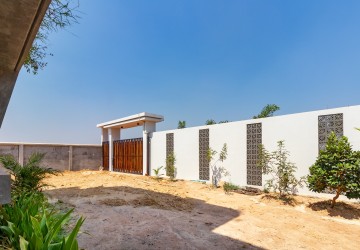 3 Bedroom Villa For Sale - Chreav, Siem Reap thumbnail