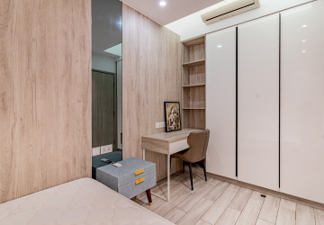 2 Bedroom Serviced Apartment For Rent - BKK1, Phnom Penh thumbnail