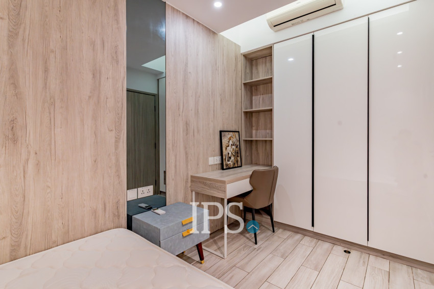 2 Bedroom Serviced Apartment For Rent - BKK1, Phnom Penh