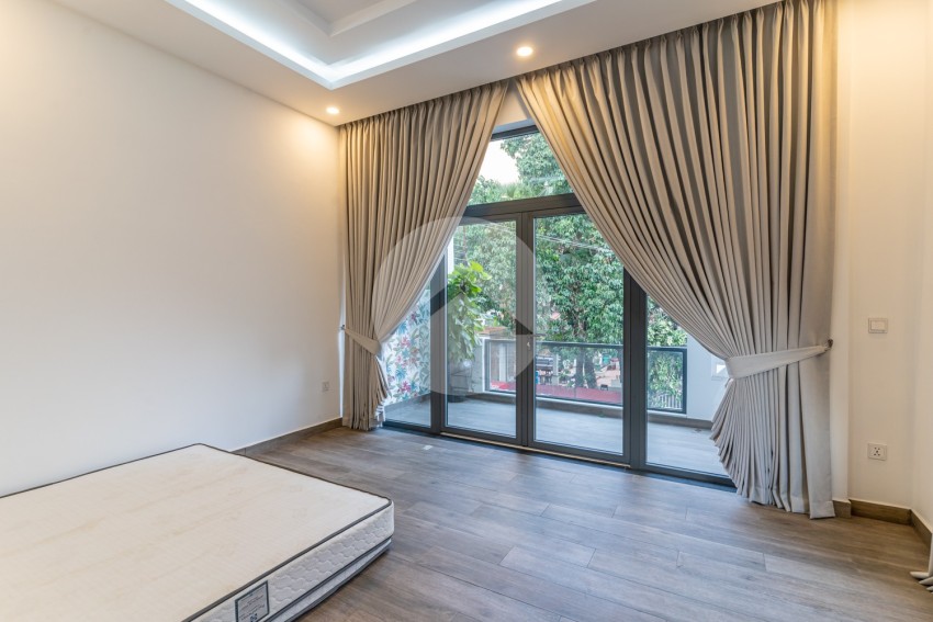 4 Bedroom Townhouse For Sale - Boeung Trabek, Phnom Penh