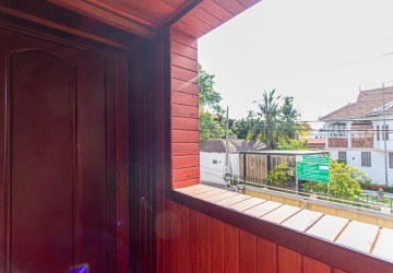 3 Bedroom Wooden House For Sale - Sala Kamreuk, Siem Reap thumbnail